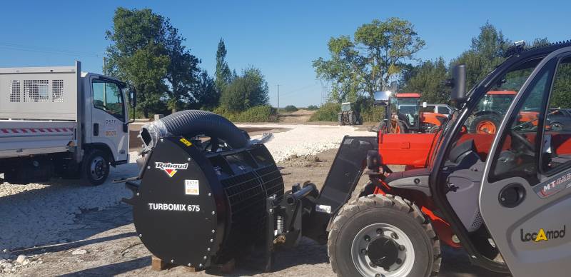 GODET MALAXEUR A PALES PAS CHER