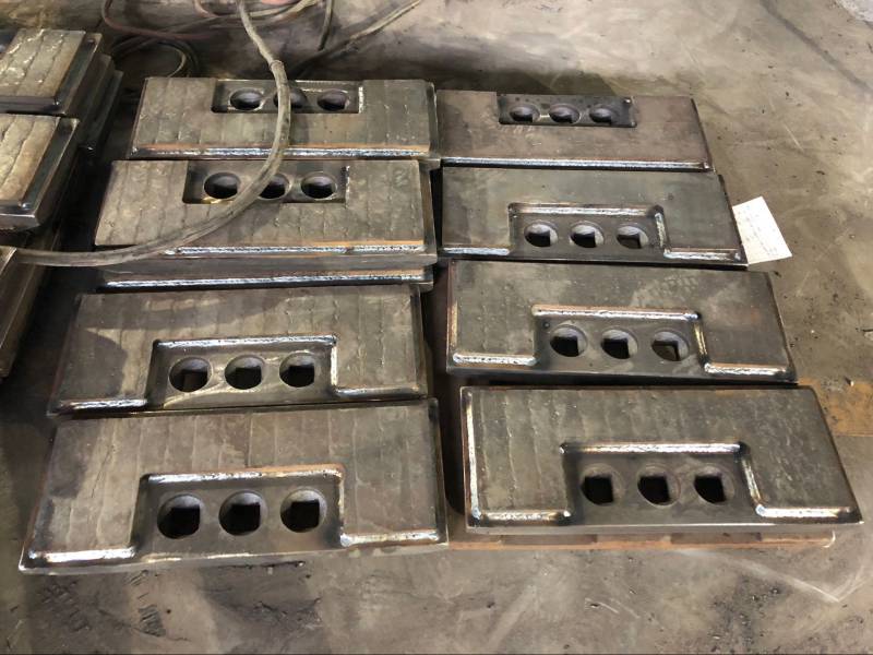 lames à plaques rechargées