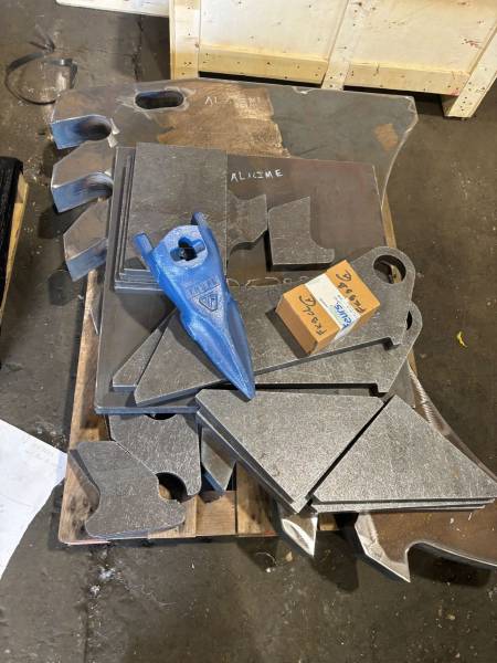 DENT DE DEROCTAGE SCIE SUR MESURES FABRIQUEE EN NOS ATELIERS DE MARTILLAC