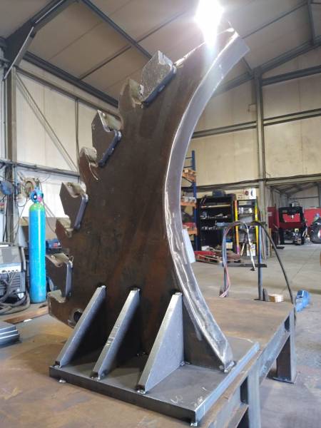 DENT DE DEROCTAGE SCIE SUR MESURES FABRIQUEE EN NOS ATELIERS DE MARTILLAC