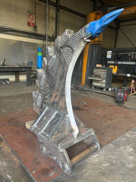DENT DE DEROCTAGE SCIE SUR MESURES FABRIQUEE EN NOS ATELIERS DE MARTILLAC