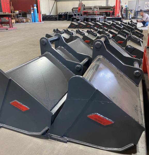 Godet de curage de mini pelle