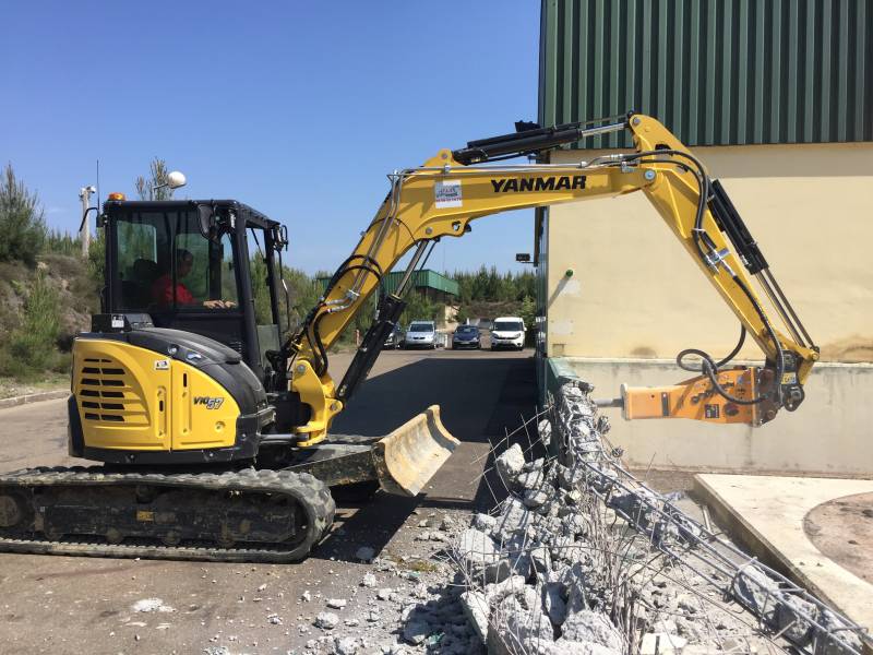 BRISE ROCHE HYDRAULIQUE EN AQUITAINE